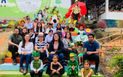 Huellas de Cambio celebra la primera cosecha en la Unidad Educativa Cumandá de Gualea