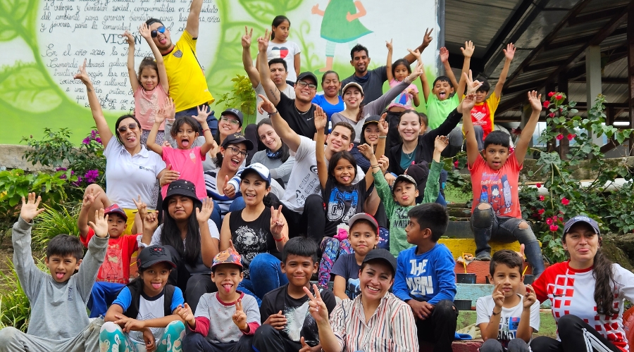 BUPA: Colaboradores Voluntarios de Bupa apoyan Huellas de Cambio en Ecuador