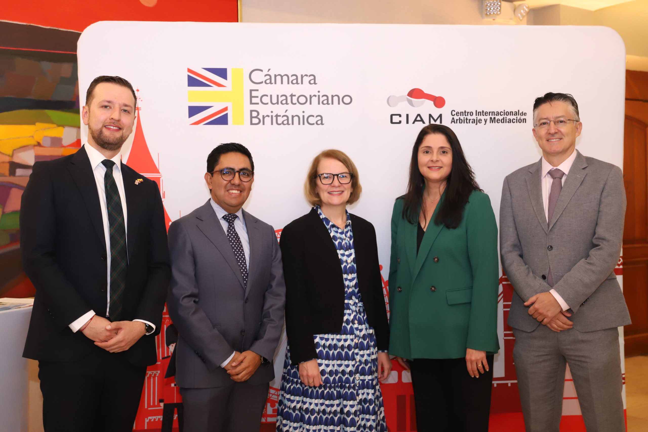 Números Asociados y Servicios