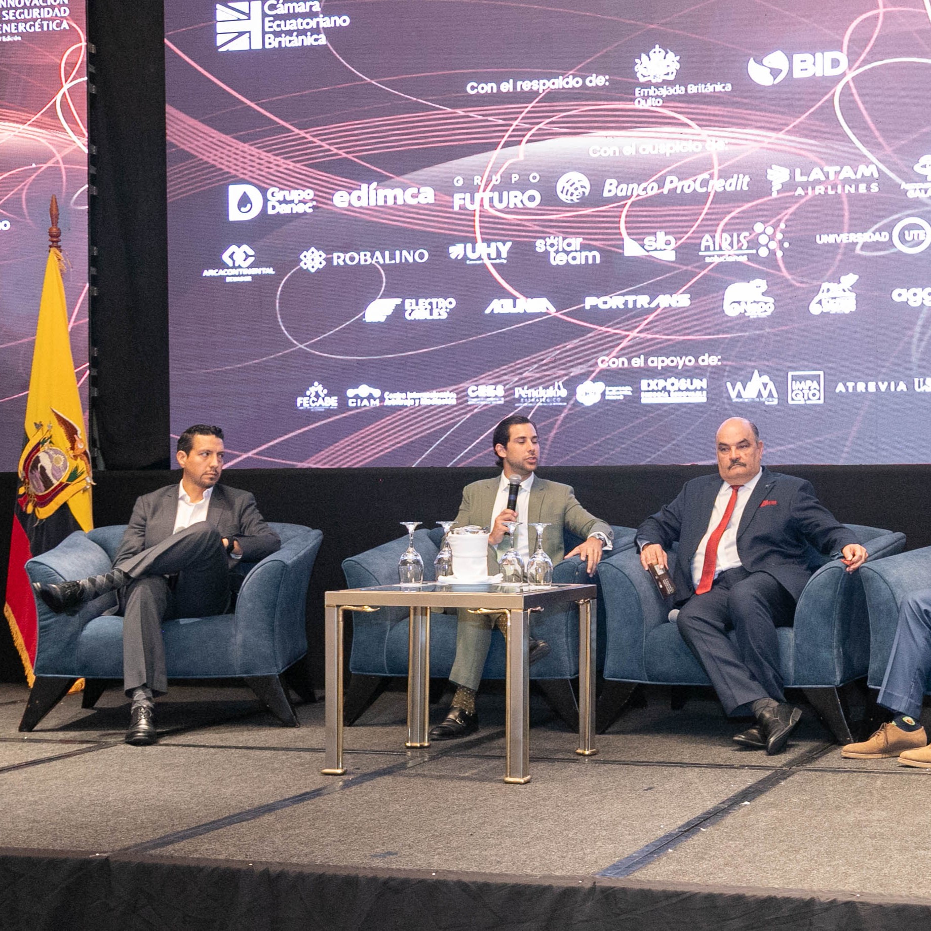 Números Asociados y Servicios