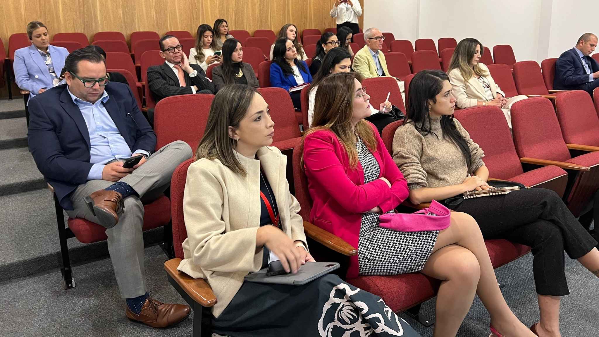 Números Asociados y Servicios