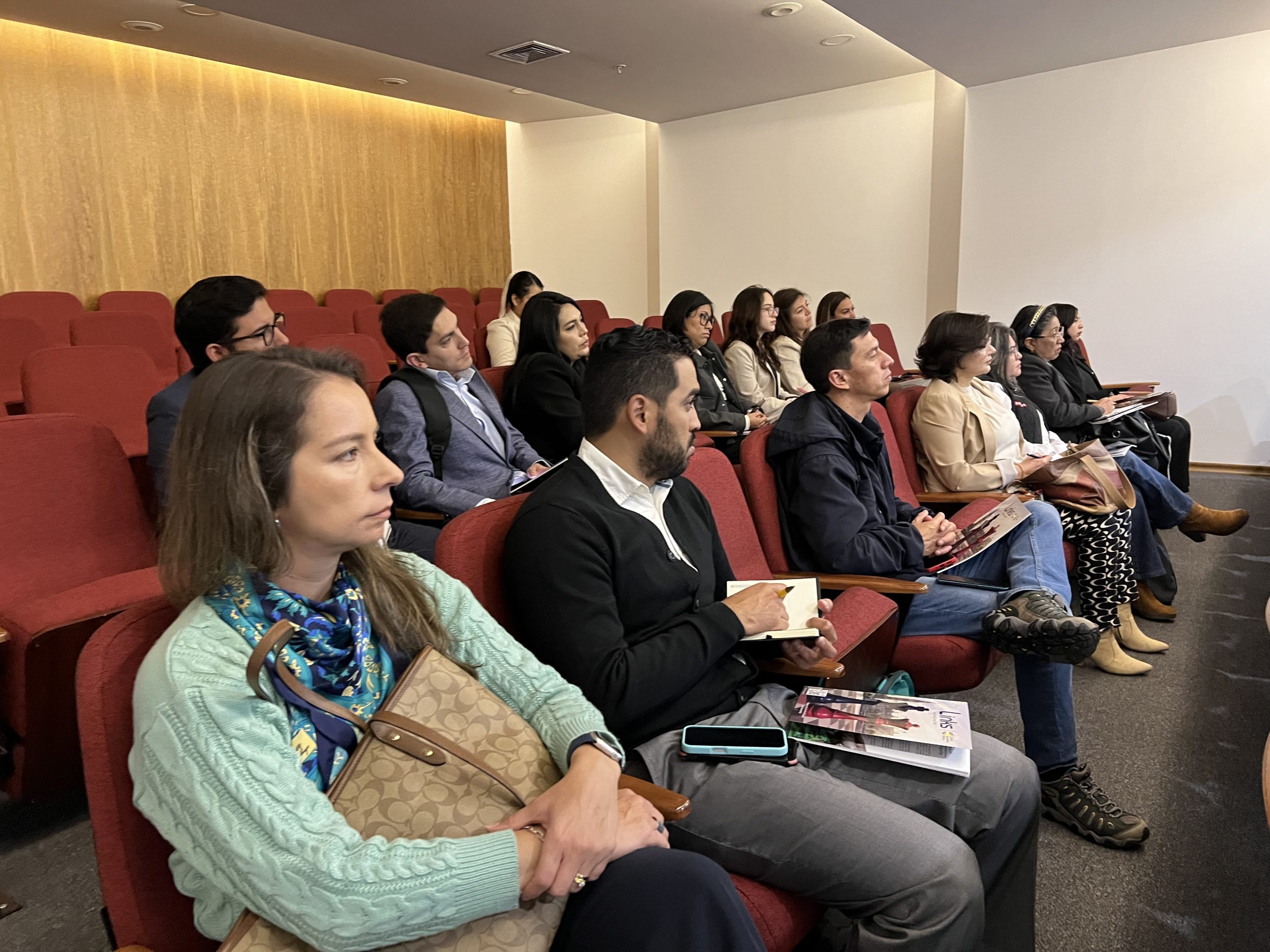 Números Asociados y Servicios