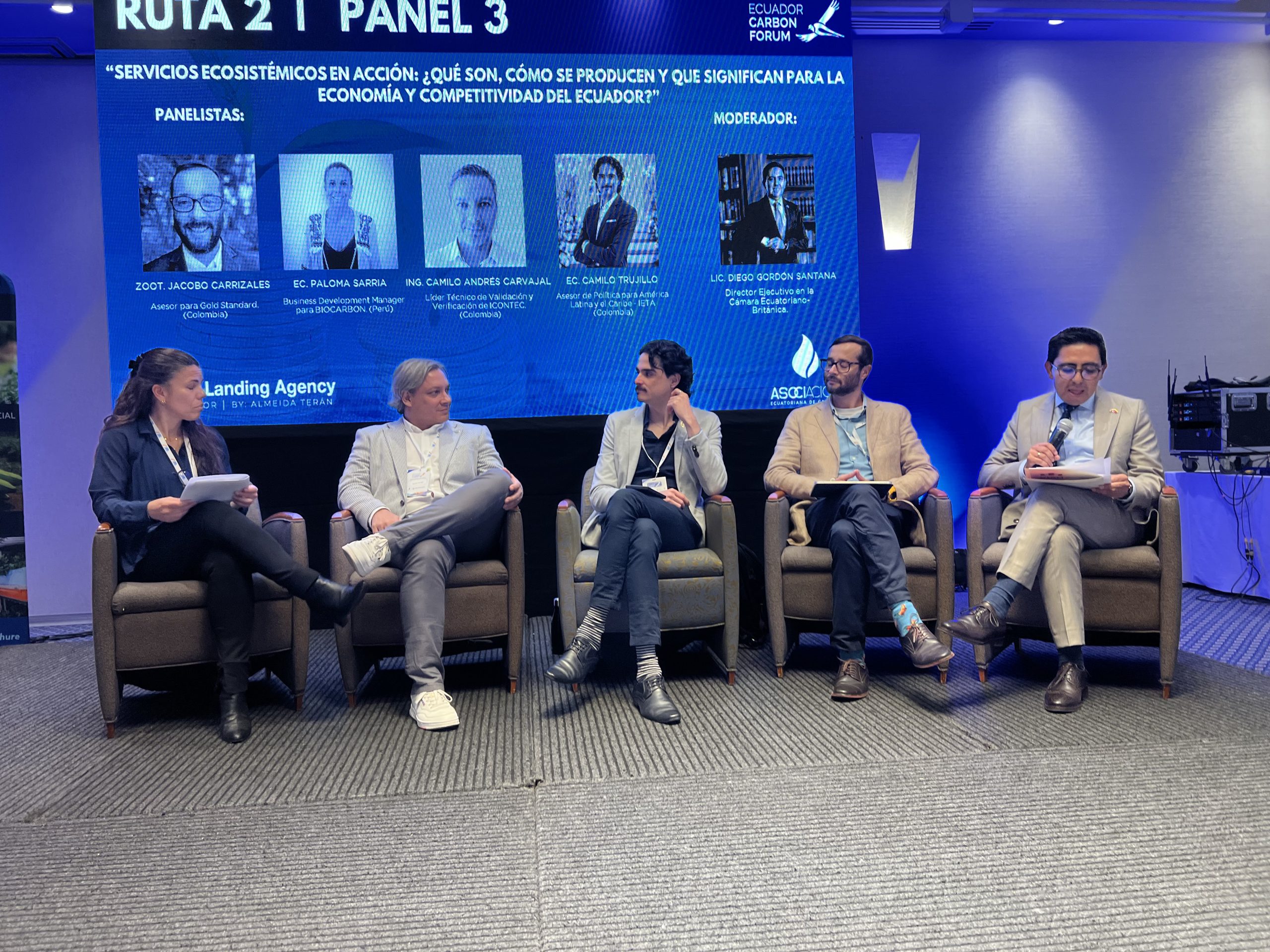 Números Asociados y Servicios