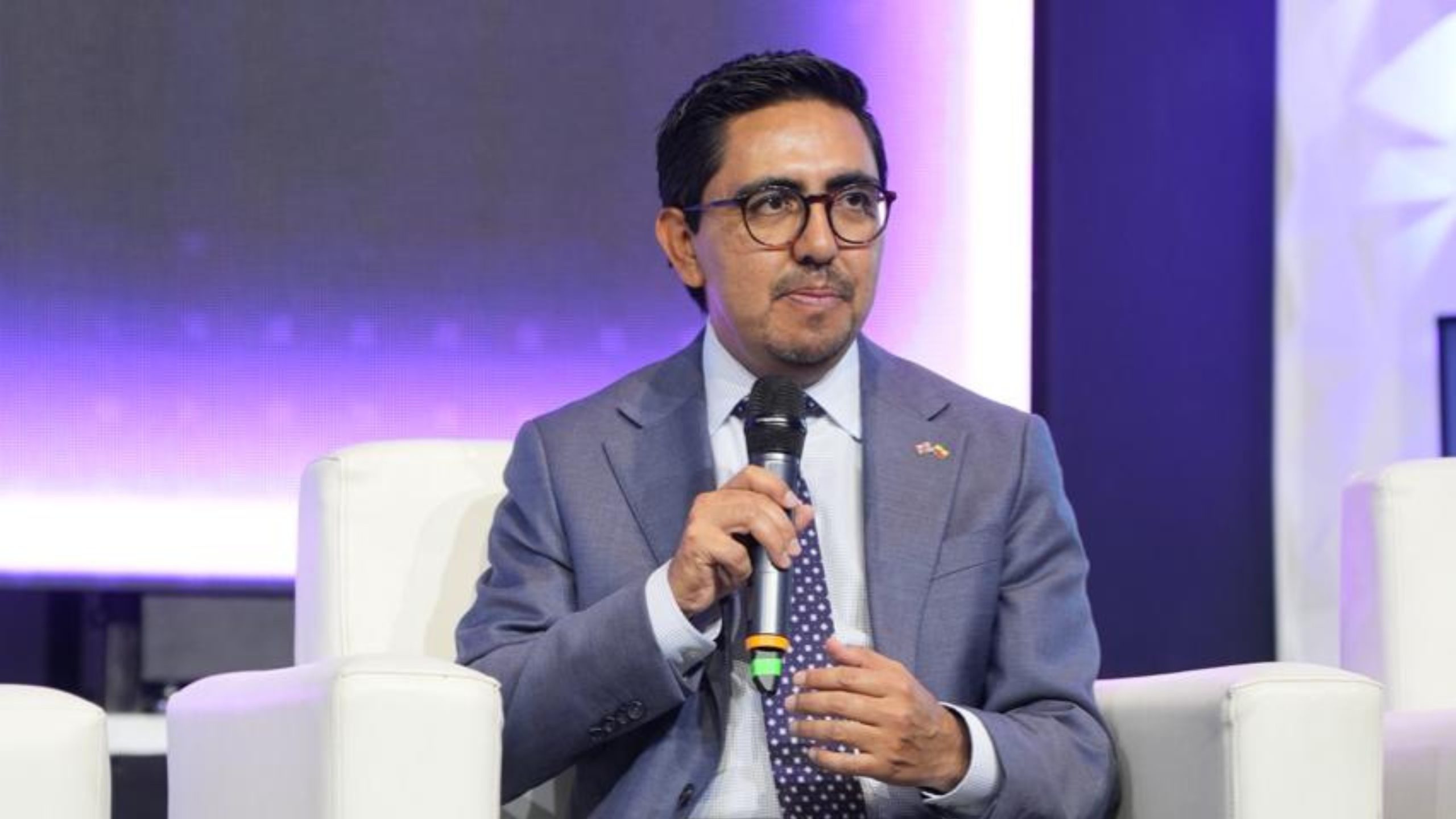 Números Asociados y Servicios