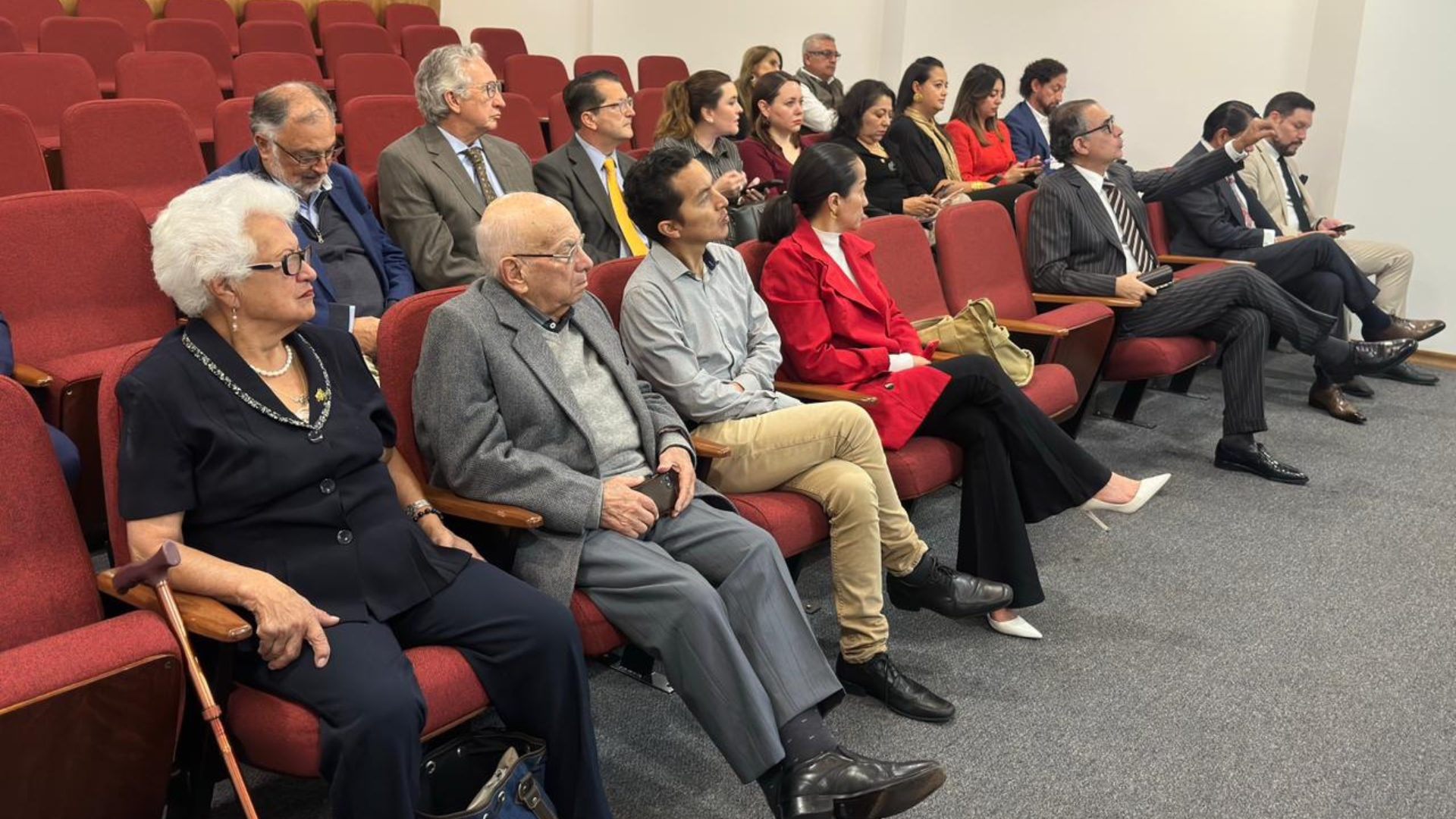 Números Asociados y Servicios