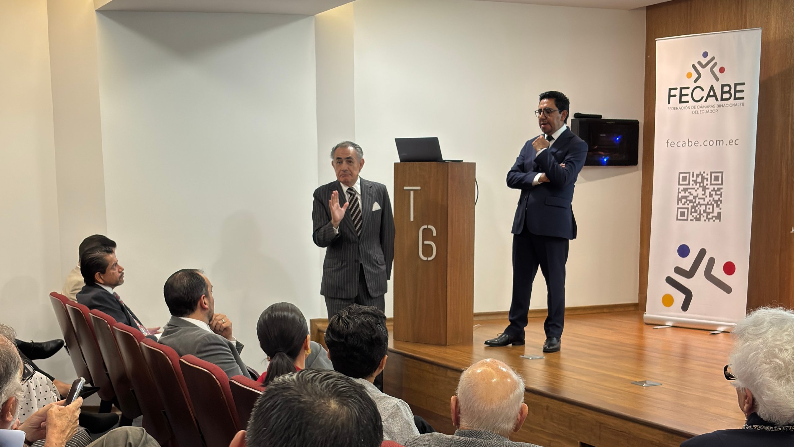 Números Asociados y Servicios