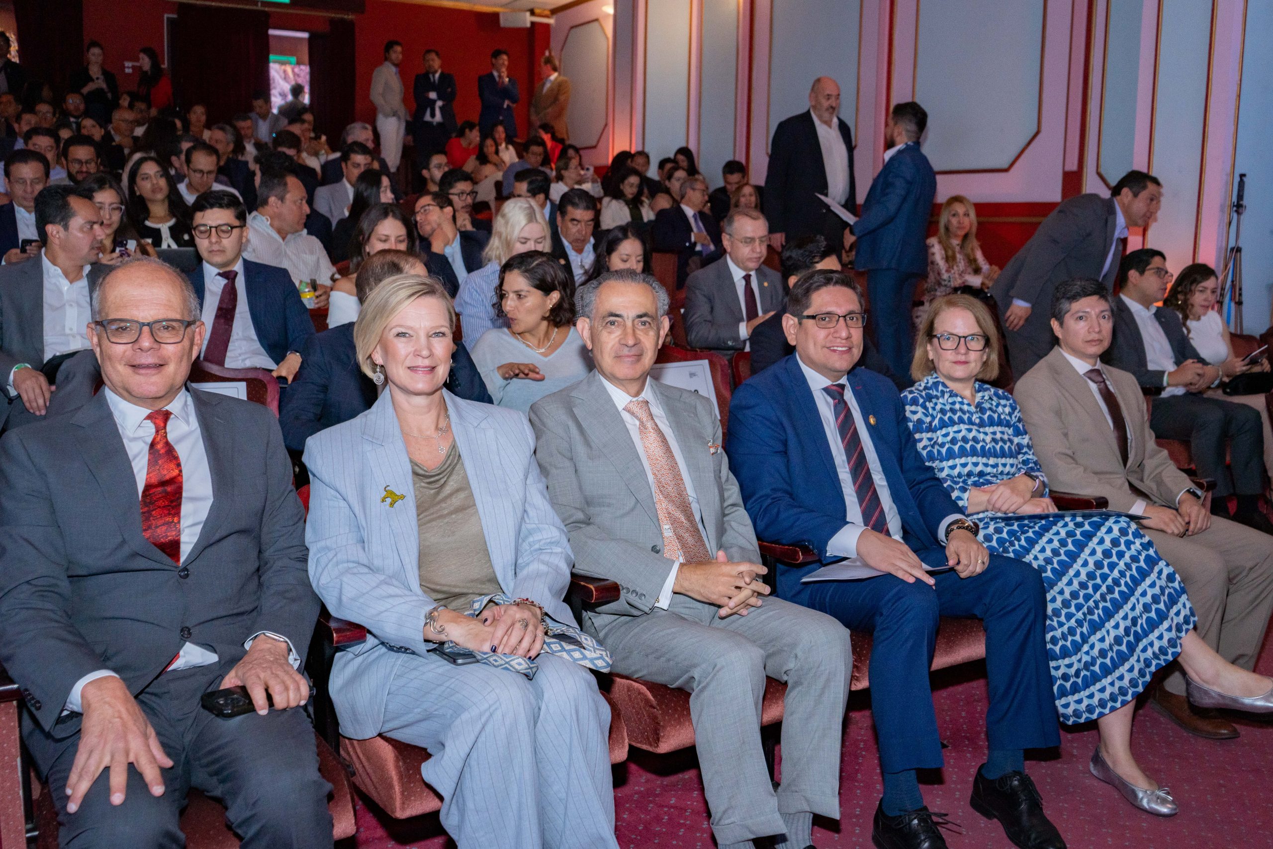 Números Asociados y Servicios